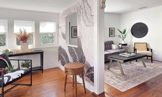 Northwood Shores Cabaña | Charming 2-bedroom Cottage Close to Downtown and the Beach No. 1