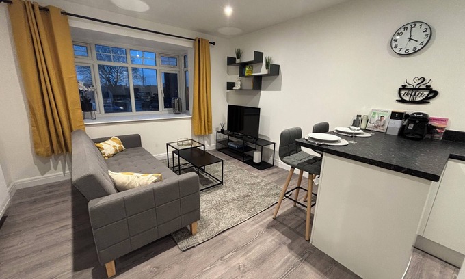 Hull Apartamento | Charming 2-bedroom apartment in awesome Anlaby Common with WiFi.