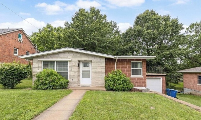Jefferson City Casa | Charming 2-bedroom house in Jefferson City with AC