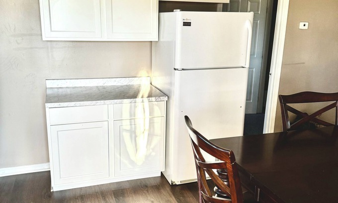 Bowling Green Apartamento | Charming 2-bedroom apartment in lovely Bowling Green, with AC & WiFi
