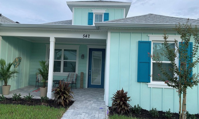 Daytona Beach Cabaña | Charming 2-bedroom conch cottage in Latitude Margaritaville, Daytona Beach