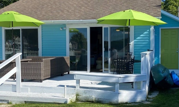 Muskegon Heights Cabaña | Charming 2-bedroom waterfront cottage with AC & WiFi located in Norton Shores.