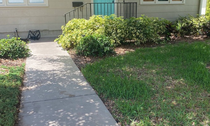Disston Heights Casa | Charming 2-bedroom bungalow in St. Petersburg close to beaches and downtown.