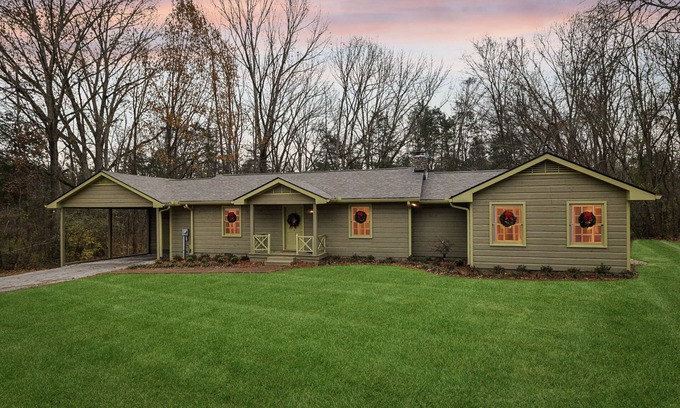 Franklin Casa | Charming 2-bedroom 2 bath house in Leiper's Fork