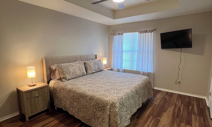 Tyler Casa | Charming 2-bedroom 2 bath duplex in the heart of Tyler!