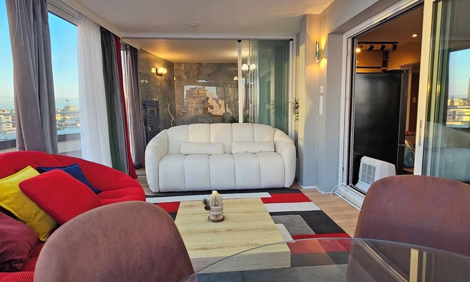 Gambetta Apartamento | Charming 2-bedroom apartment with big Terrace , view of Eiffel Tower and Paris