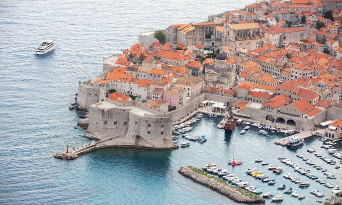 Novi Zagreb Apartamento | Charming 2-bedroom apartment with WiFi, AC in lovely Dubrovnik