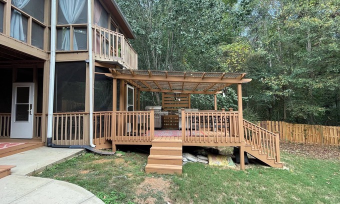 Ellenwood Apartamento | Charming 2-bedroom apartment with AC, WiFi in quiet suburbs of Ellenwood.