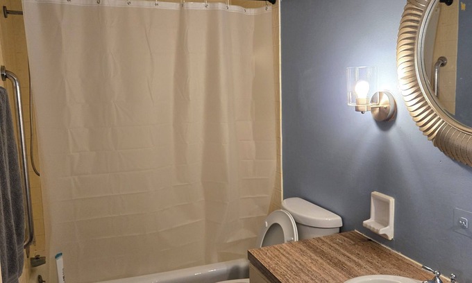 Mansfield Apartamento | Charming 2-bedroom apartment with patio, AC in Mansfield close to Ink concert