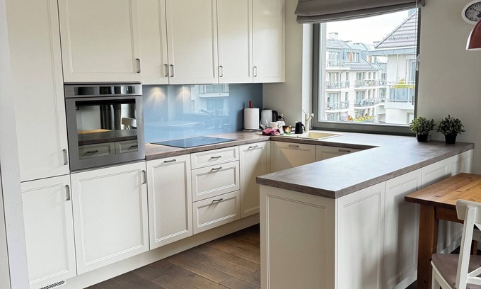 Fabryczna Apartamento | Charming 2- bedroom apartment with AC, WiFi in marvelous Wroclaw