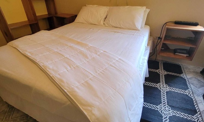 West End Apartamento | Charming 2-bedroom apartment with WiFi, AC in marvelous Negril