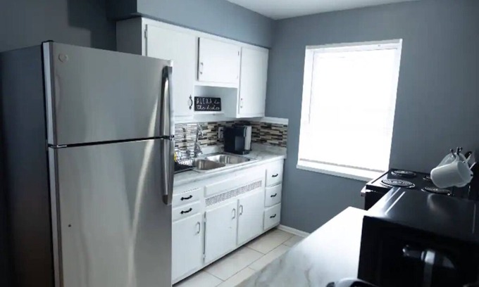 Dayton Apartamento | Charming 2-bedroom apartment with WiFi, AC in gorgeous Dayton [Apt 3]