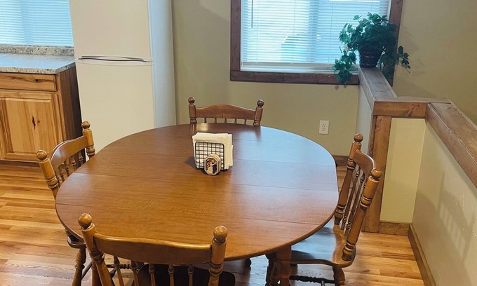 Eureka Apartamento | Charming 2-bedroom apartment in terrific Eureka with WiFi
