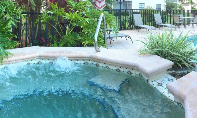 Gleneagles Apartamento | Charming 2-bedroom apartment with AC, WiFi in fabulous Naples