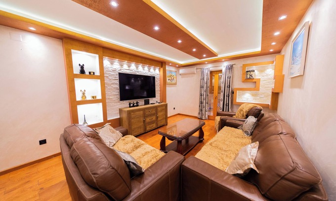 Podmaine Apartamento | Charming 2-Bedroom Apartment with Balcony in beautiful Budva
