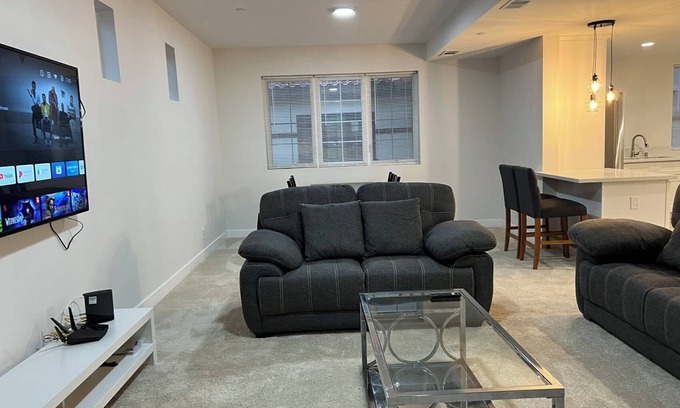 Arcadia Casa | Charming 2-bedroom Arcadia townhome in brilliant Arcadia with WiFi, AC