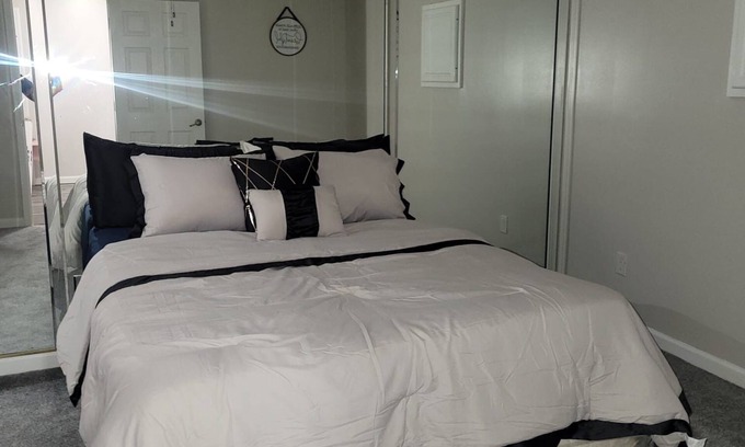 Decatur Casa | Charming 2 bedroom basement in lovely Stonecrest with AC, WiFi