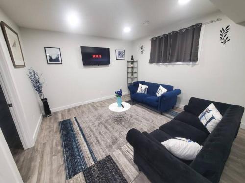 Northeast Edmonton Apartamento | Charming 2-Bedroom Basement Oasis Sleeps 5,Size-150sqm, Netflix, family friendly