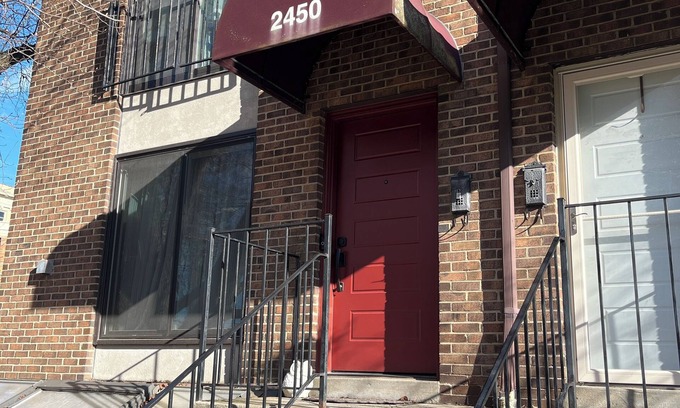 East Walnut HIlls Condominio | Charming 2-bedroom condo with WiFi, AC, <10 min from downtown Cincinnati