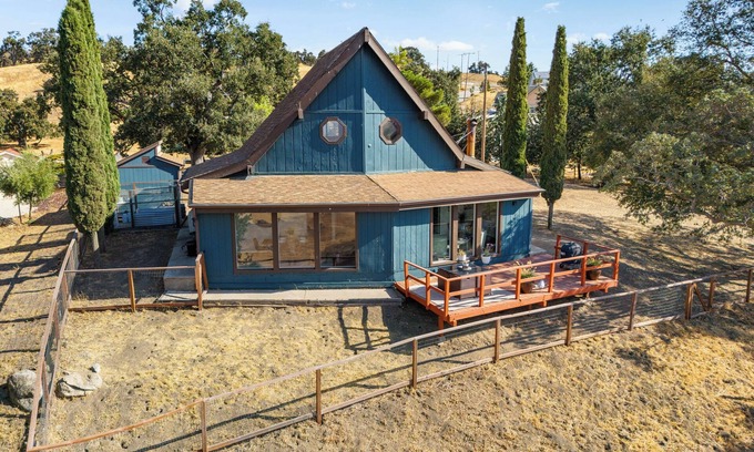 Stallion Springs Cabina | Charming 2-bedroom cabin with AC and WiFi with Incredible Views