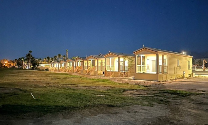 Terra Lago Cabaña | Charming 2-bedroom cottage in cool Coachella with AC, fitness room
