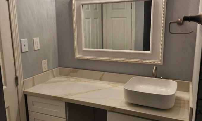 LaPlace Condominio | Charming 2-bedroom condo in LaPlace with WiFi and AC