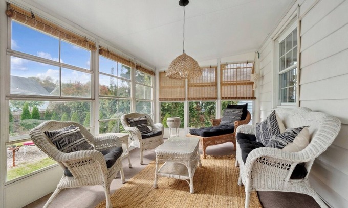Fishkill Cabaña | Charming 2-bedroom cottage in the Hudson Valley, close to Beacon