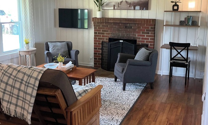 Ashland Cabaña | Charming 2-bedroom cottage in friendly Ashland