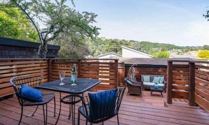 Oakland Casa | Charming 2-bedroom cottage house with natural outdoor surroundings in the hills