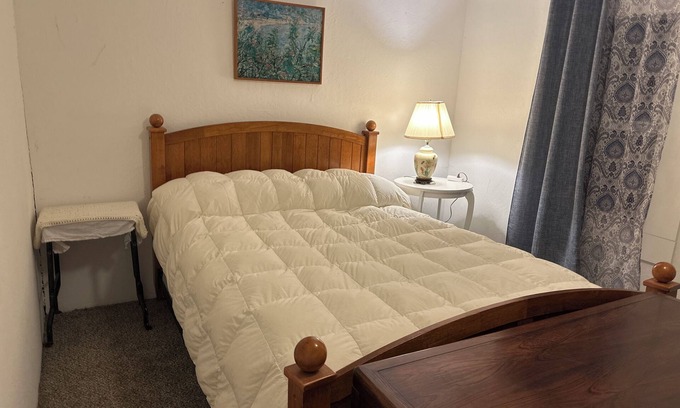 Vallejo Cabaña | Charming 2-bedroom getaway in the sf bay wetlands with WiFi. Dog friendly.
