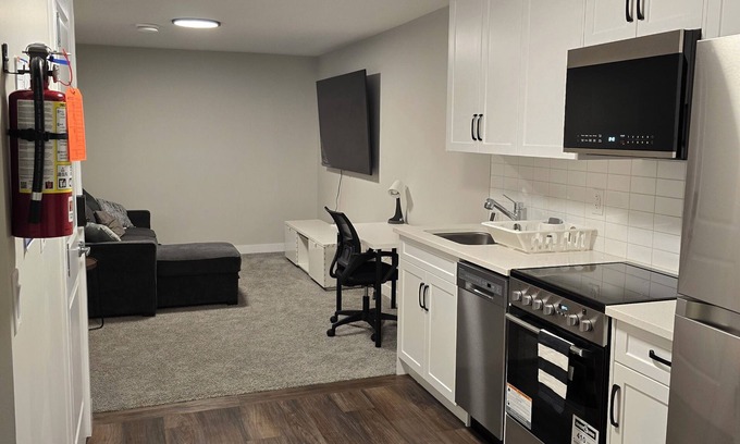 Southwest Calgary Casa | Charming 2-bedroom guest suite in Calgary.