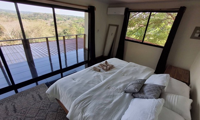 Manzanillo Casa | Casa vacacional familiar, cerca de playa totalmente privada