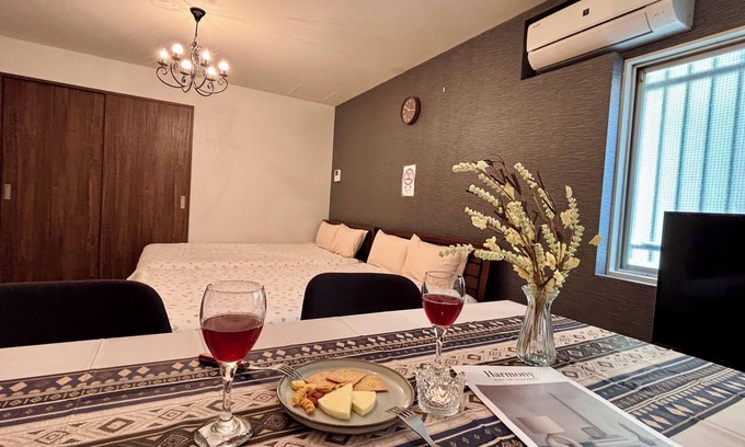 Sennichimae Casa | Charming 2-bedroom house in lovely Osaka Accommodates up to 10 people