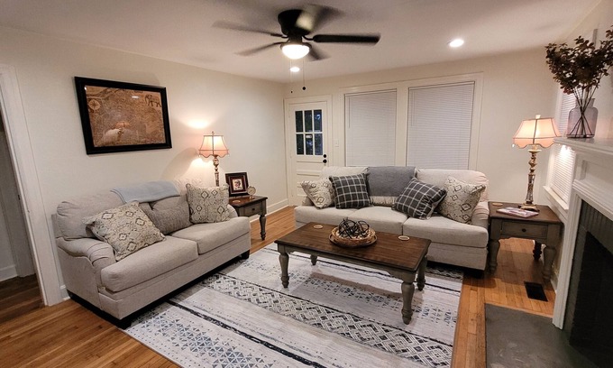 Tuscaloosa Casa | Charming 2-bedroom home in Tuscaloosa close to University of Alabama Campus.