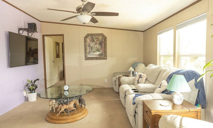 Alexander Casa | Charming 2-bedroom house with WiFi, AC in welcoming Weaverville