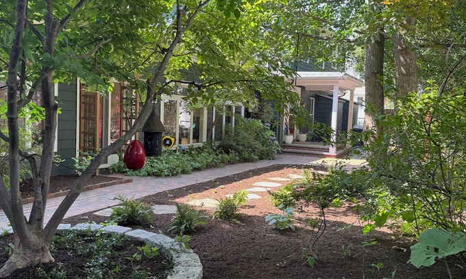 North Cambridge Casa | Charming 2-bedroom house with a hidden garden in lovely Cambridge.