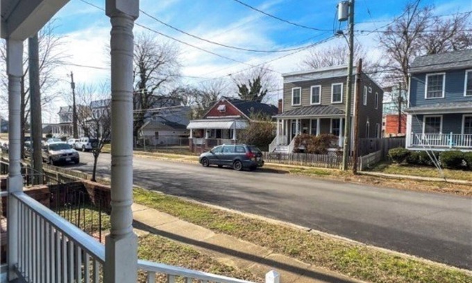 Mosby Casa | Charming 2-bedroom house in lovely Richmond with WiFi, AC.