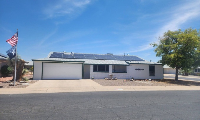 Sun City Casa | Charming 2-bedroom House with WiFi and AZ Room in Fabulous Sun City