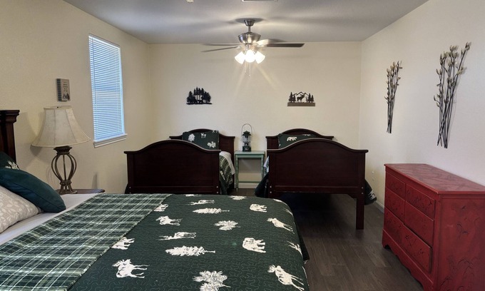 Abilene Casa | Charming 2 bedroom house with WiFi, Central heat/air, covered parking in Abilene