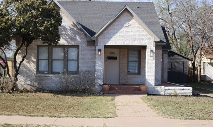 Heart of Lubbock Casa | Charming 2-bedroom house minutes from Texas Tech in the Heart of Lubbock!