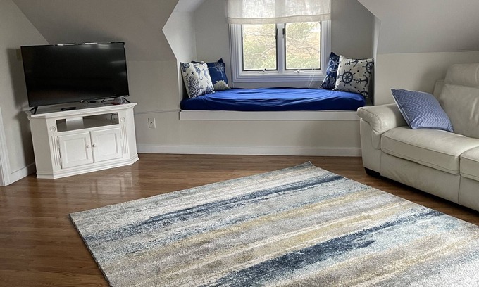 Newbury Casa | Charming 2-bedroom house with spectacular sunsets on beautiful Plum Island