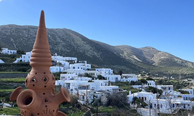 Apollonia Casa | Charming 2-bedroom house in the heart of Sifnos with WiFi, AC & amazing view.