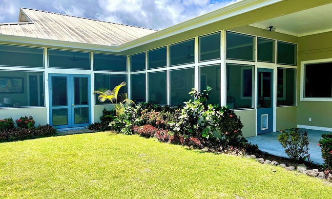 Keaau Casa | Charming 2-bedroom house in peaceful Keaau with WiFi, AC