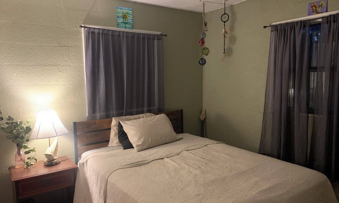 Ocala Casa | Charming 2-bedroom house in amazing Ocala with WiFi, fitness room