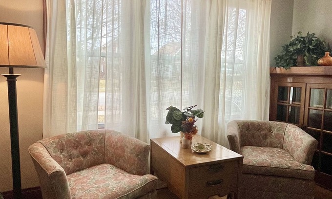 Cudahy Casa | Charming 2-bedroom in Cudahy - Perfect for Families, Groups, or Extended Stays