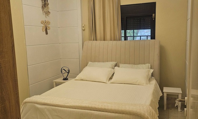 Blat Apartamento | Charming 2-bedroom apartment in Blat Byblos with kitchen, living, dining, TV, AC