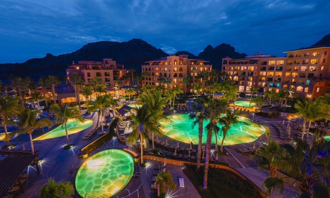 Loreto Apartamento | Charming 2-bedroom hotel suites with WiFi, AC in La Danzante