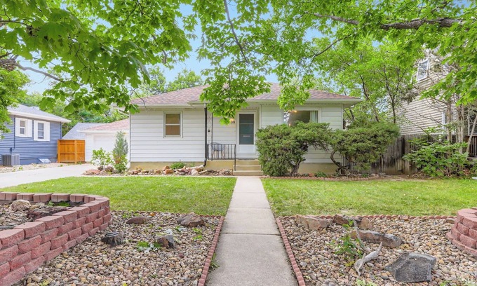 Longmont Casa | Charming 2-bedroom near downtown Longmont with AC Fully Remodeled