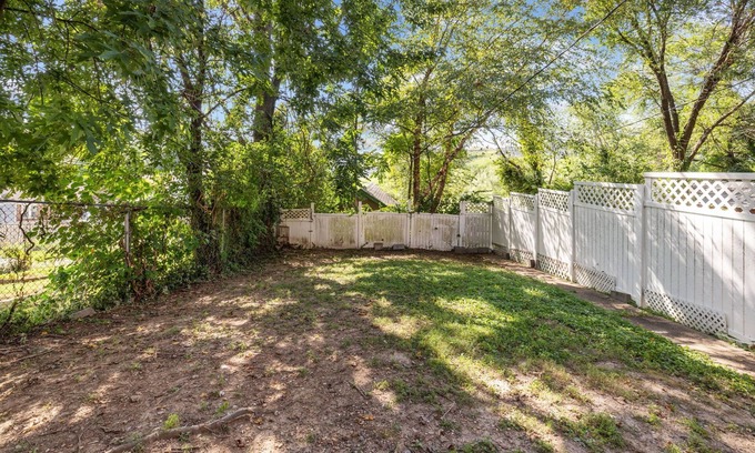 St. Louis Cama Y Desayuno | Charming 2-bedroom near Forest Park, WASHU, SLU, TOWER GROVE