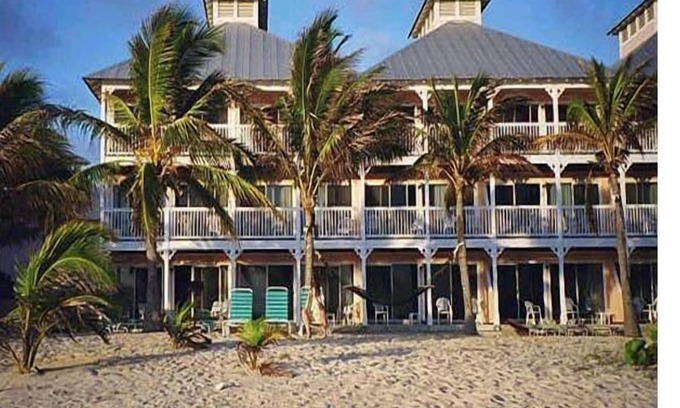 Colliers Bay Casa | Charming 2-bedroom ocean front townhome